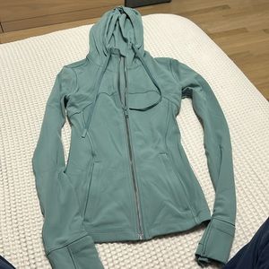 Luñulemon dfyne jacket